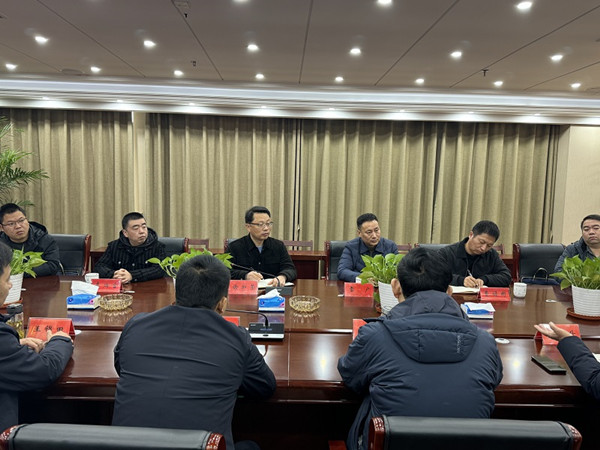 國堯產(chǎn)業(yè)集團(tuán)一行赴水建集團(tuán)調(diào)研交流 (1)_副本.jpg
