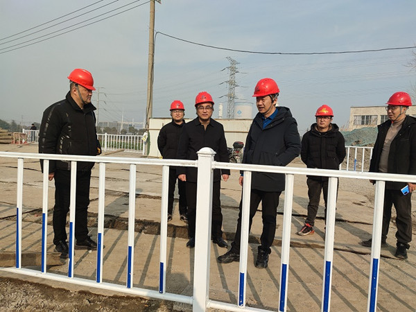 水建集團開展春節(jié)前檢查 (1)_副本.jpg